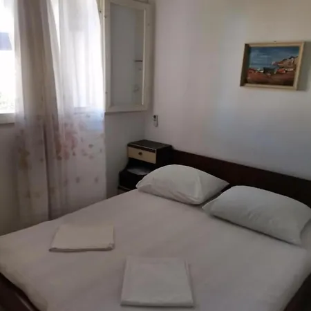 Studio No2 Διαμέρισμα Komiža